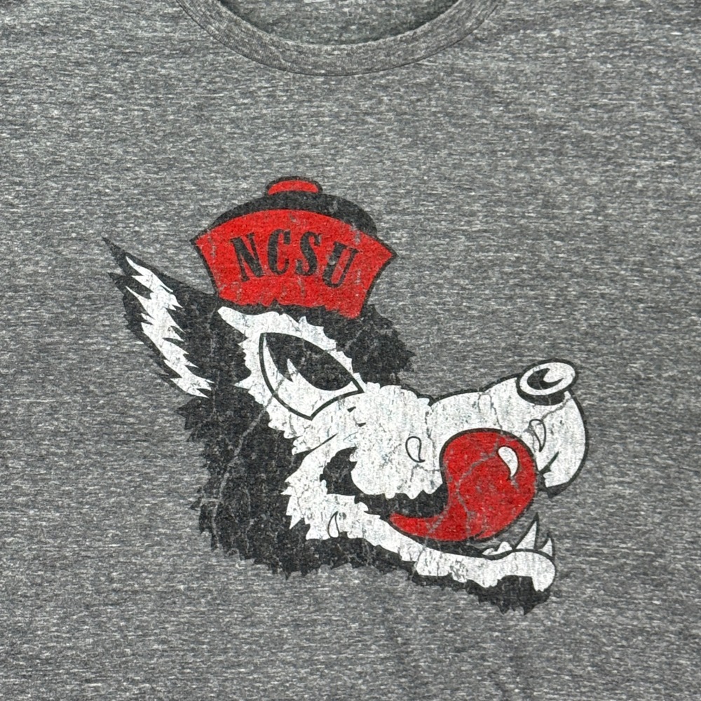 NCSU NC State Wolfpack T Shirt Mens L Distressed Retro Mascot NCAA Gray